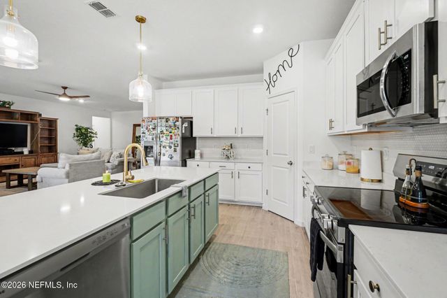 1712 LACHLAN Circle, Jacksonville, FL 32218