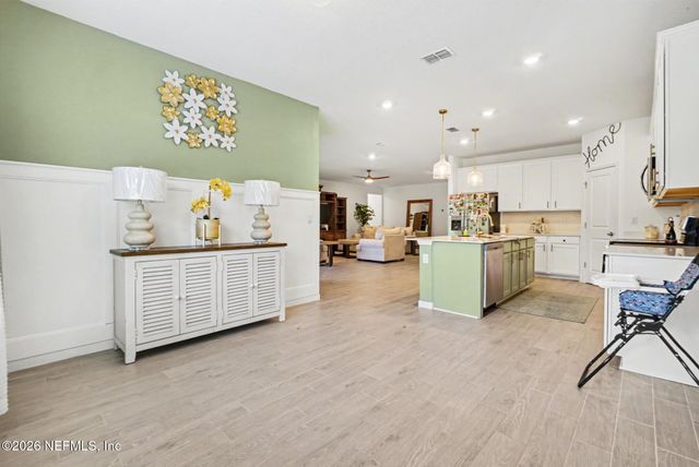 1712 LACHLAN Circle, Jacksonville, FL 32218