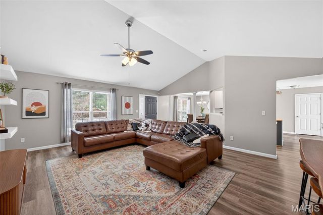 1005 Park Charles Boulevard S, St Peters, MO 63376