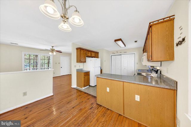 719 LAKE CAROLINE DR, Ruther Glen, VA 22546