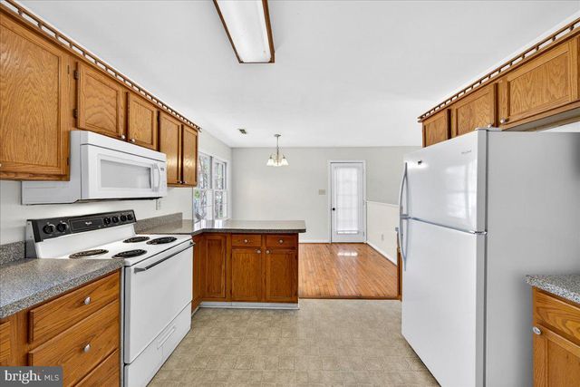 719 LAKE CAROLINE DR, Ruther Glen, VA 22546