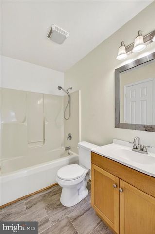719 LAKE CAROLINE DR, Ruther Glen, VA 22546