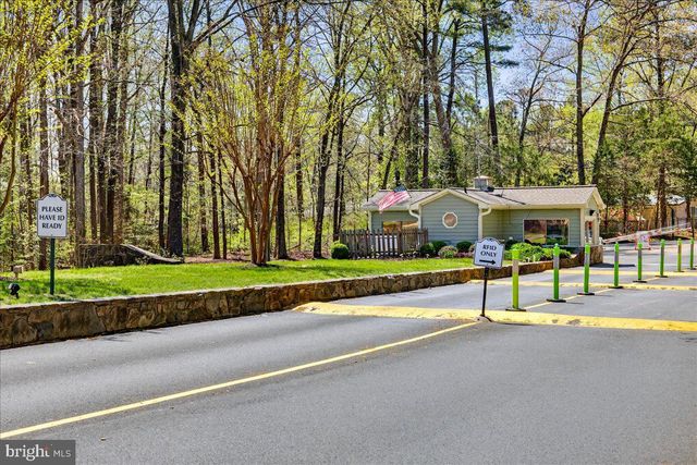 719 LAKE CAROLINE DR, Ruther Glen, VA 22546
