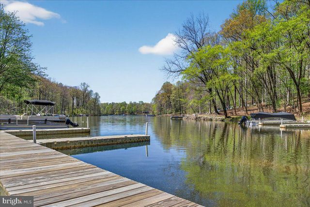 719 LAKE CAROLINE DR, Ruther Glen, VA 22546