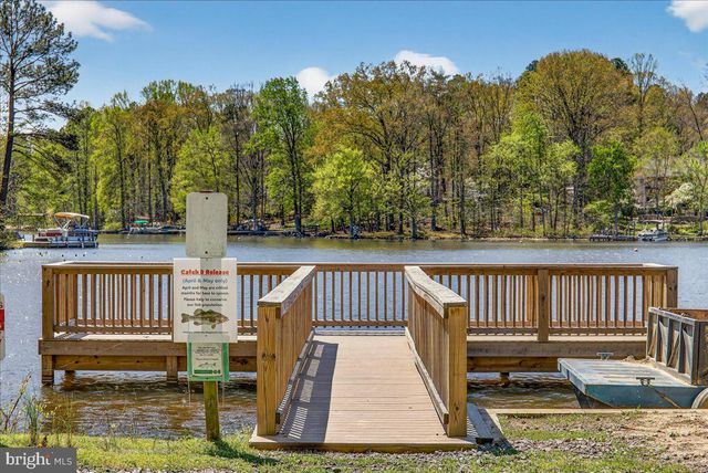 719 LAKE CAROLINE DR, Ruther Glen, VA 22546