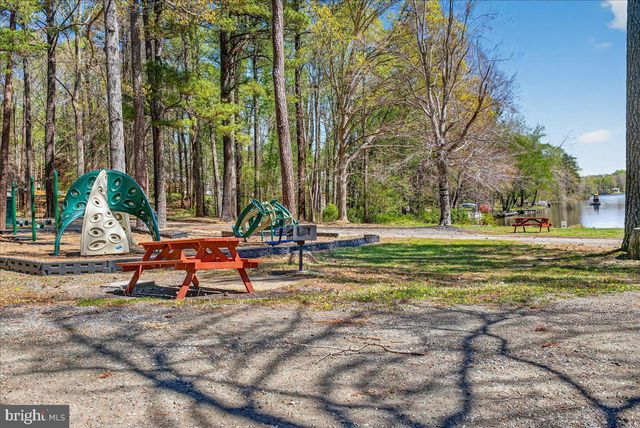 719 LAKE CAROLINE DR, Ruther Glen, VA 22546