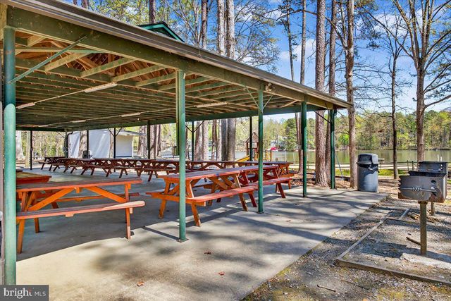 719 LAKE CAROLINE DR, Ruther Glen, VA 22546