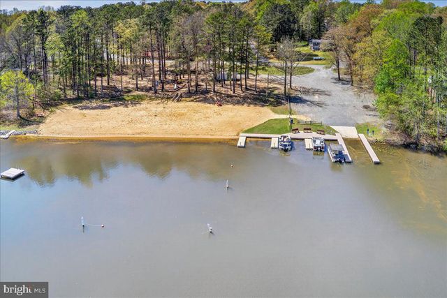 719 LAKE CAROLINE DR, Ruther Glen, VA 22546