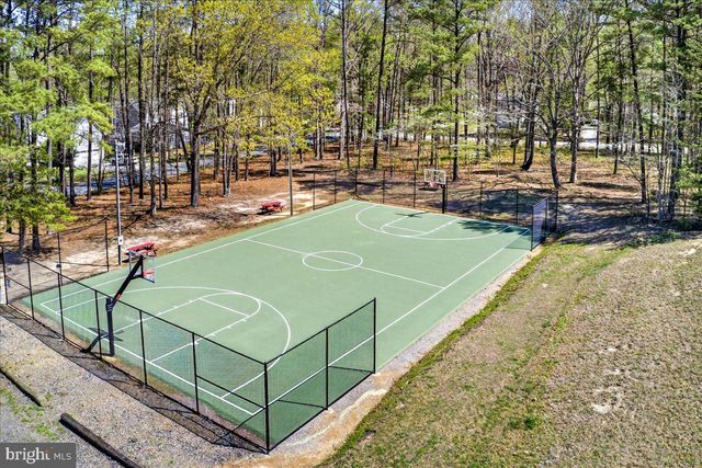 719 LAKE CAROLINE DR, Ruther Glen, VA 22546