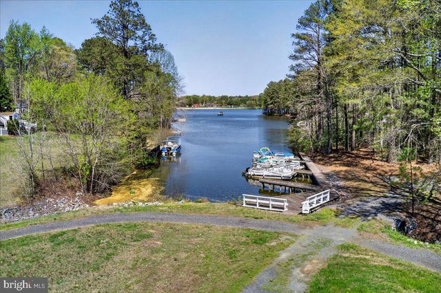 719 LAKE CAROLINE DR, Ruther Glen, VA 22546