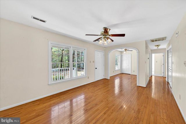 719 LAKE CAROLINE DR, Ruther Glen, VA 22546