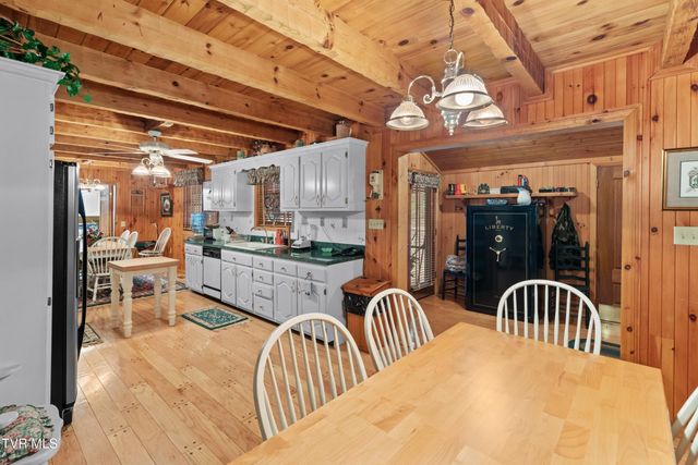 257 Jones Lane, Mooresburg, TN 37811