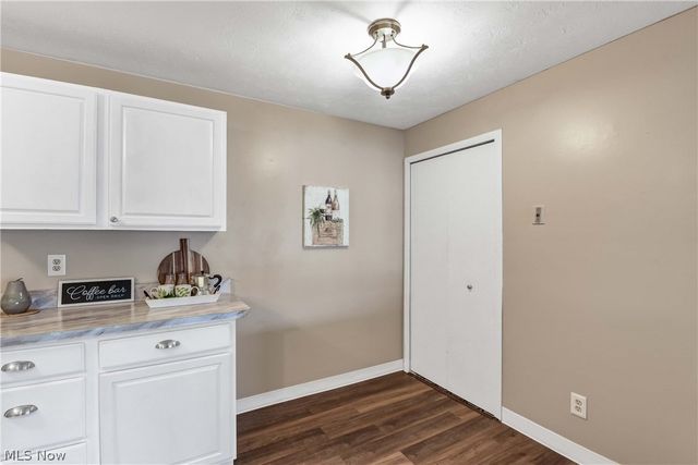 26179 Raintree Boulevard D8, Olmsted Falls, OH 44138