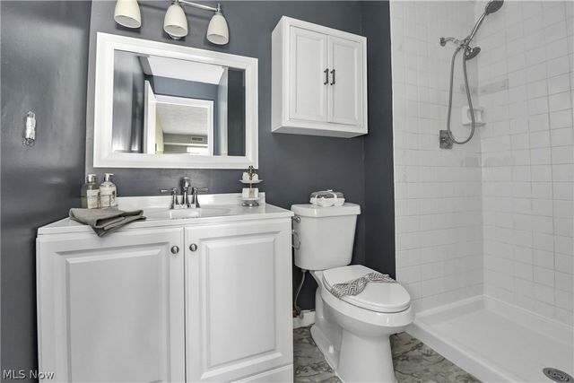 26179 Raintree Boulevard D8, Olmsted Falls, OH 44138