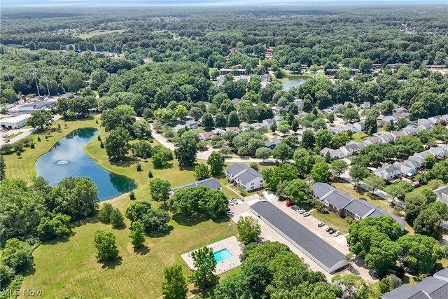 26179 Raintree Boulevard D8, Olmsted Falls, OH 44138