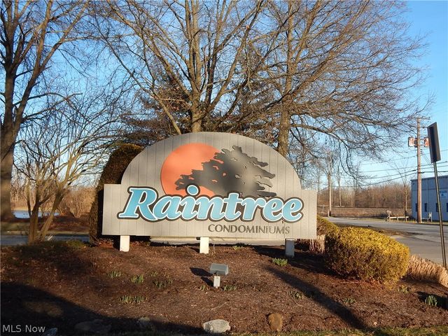 26179 Raintree Boulevard D8, Olmsted Falls, OH 44138