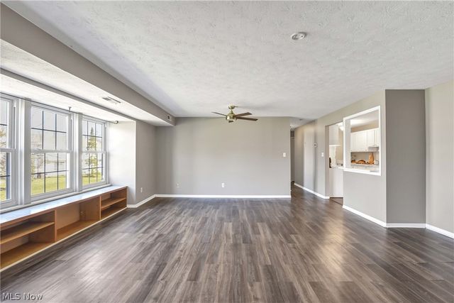 26179 Raintree Boulevard D8, Olmsted Falls, OH 44138