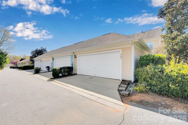 903 White Point Drive, Huntersville, NC 28078