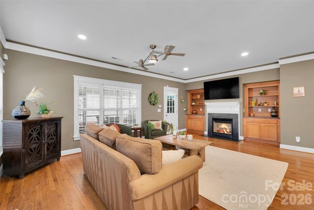 903 White Point Drive, Huntersville, NC 28078