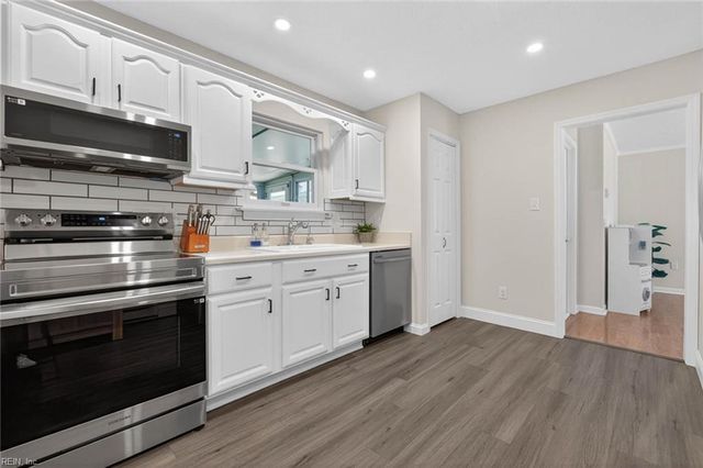1117 Camelot CT, Chesapeake, VA 23323
