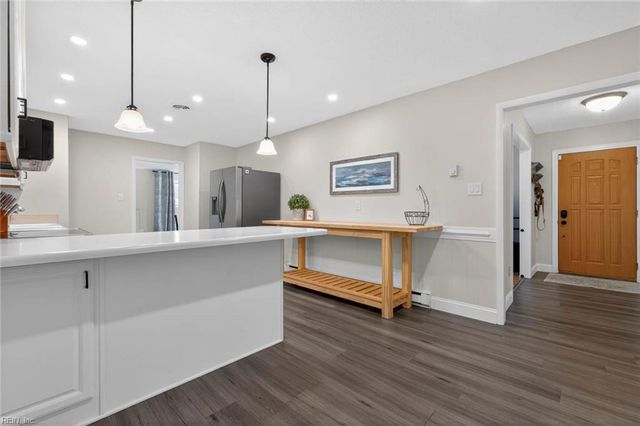 1117 Camelot CT, Chesapeake, VA 23323