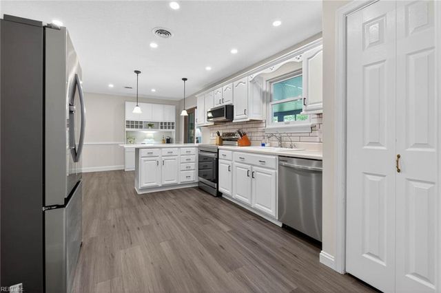 1117 Camelot CT, Chesapeake, VA 23323