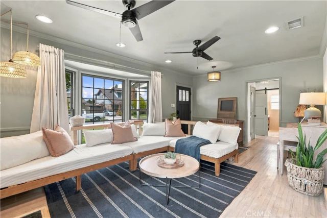 3412 N Greenbrier, Long Beach, CA 90808