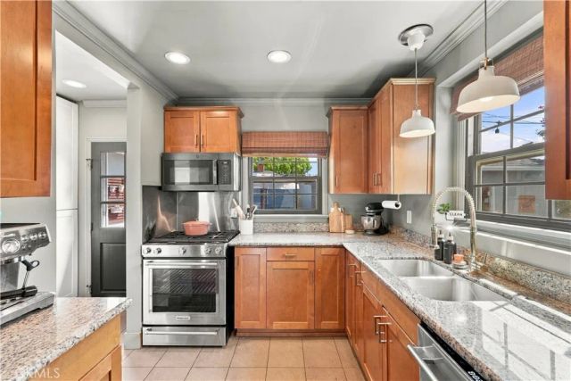 3412 N Greenbrier, Long Beach, CA 90808