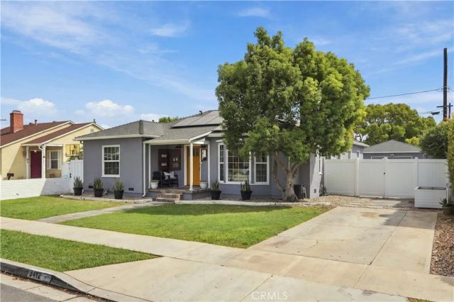 3412 N Greenbrier, Long Beach, CA 90808
