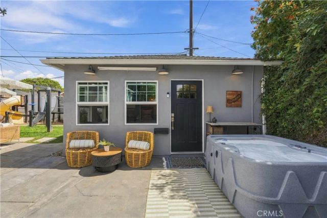 3412 N Greenbrier, Long Beach, CA 90808