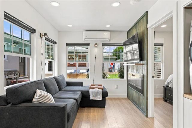 3412 N Greenbrier, Long Beach, CA 90808