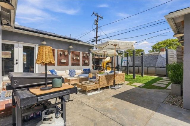 3412 N Greenbrier, Long Beach, CA 90808