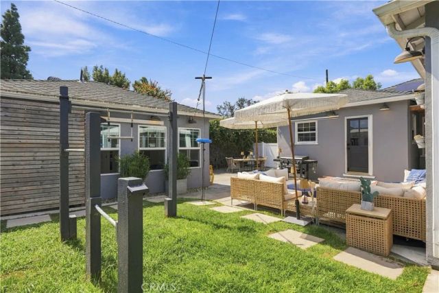 3412 N Greenbrier, Long Beach, CA 90808