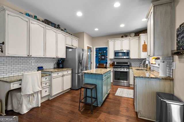 23 Woodshire, Newnan, GA 30265