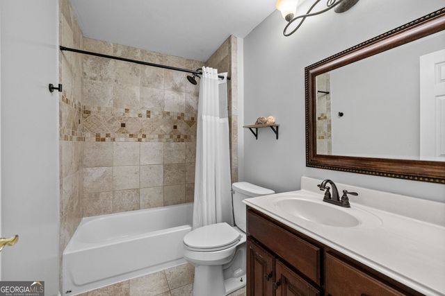 23 Woodshire, Newnan, GA 30265