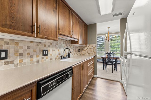 22700 Garrison Street 302, Dearborn, MI 48124