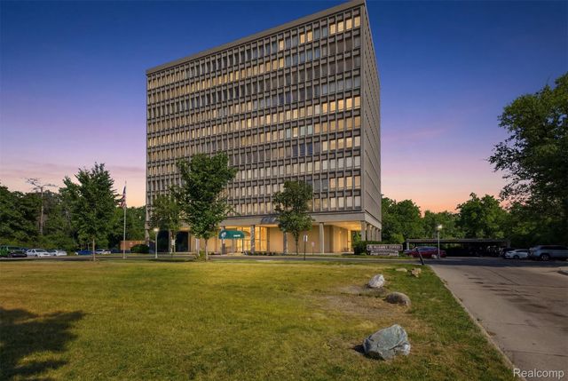22700 Garrison Street 302, Dearborn, MI 48124