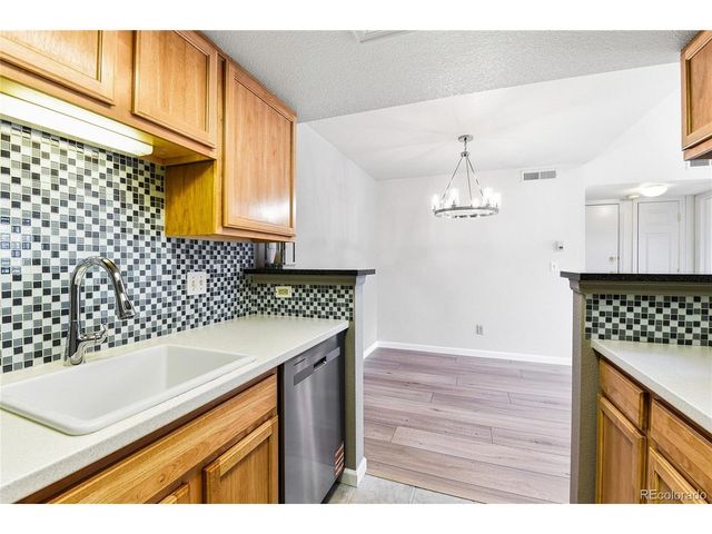 10293 E Peakview Ave F201, Englewood, CO 80111