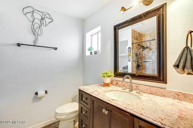 532 W District Street, Tucson, AZ 85714