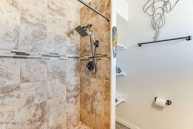 532 W District Street, Tucson, AZ 85714