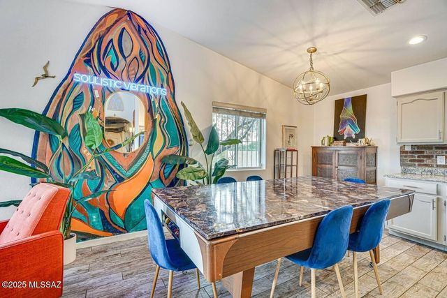 532 W District Street, Tucson, AZ 85714