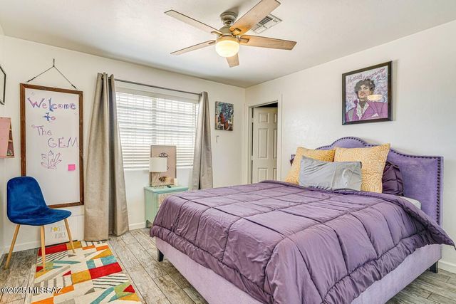 532 W District Street, Tucson, AZ 85714