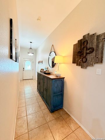 308 Bunker Hill, Pleasanton, TX 78064