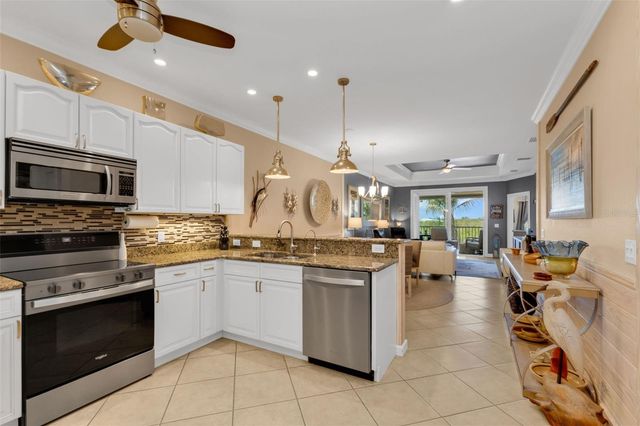 3239 PURPLE MARTIN DRIVE 122, Punta Gorda, FL 33950