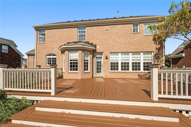 126 Hawks Nest LN, Suffolk, VA 23435