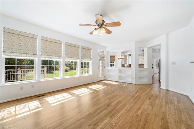 126 Hawks Nest LN, Suffolk, VA 23435
