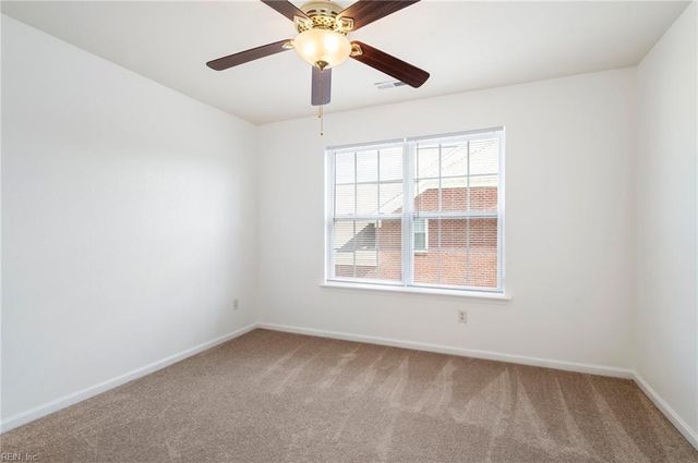 126 Hawks Nest LN, Suffolk, VA 23435