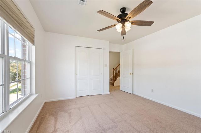 126 Hawks Nest LN, Suffolk, VA 23435