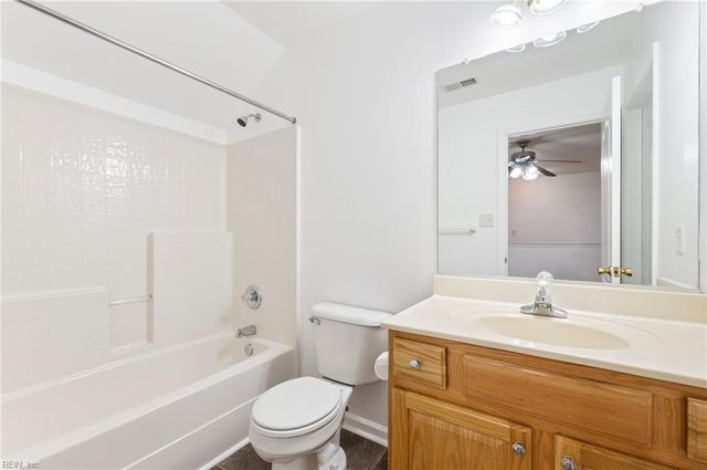 126 Hawks Nest LN, Suffolk, VA 23435