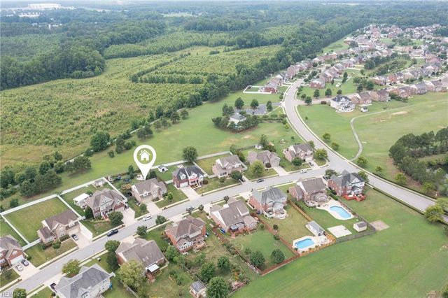 126 Hawks Nest LN, Suffolk, VA 23435